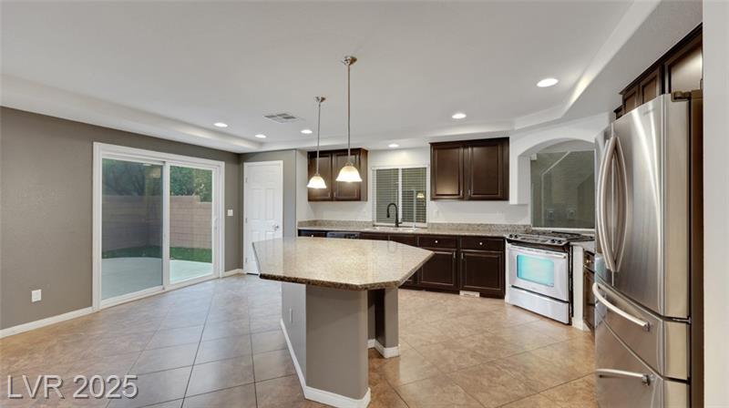 Las Vegas, Nevada, 89139, United States, 5 Bedrooms Bedrooms, ,4 BathroomsBathrooms,Residential,For Sale,1980975