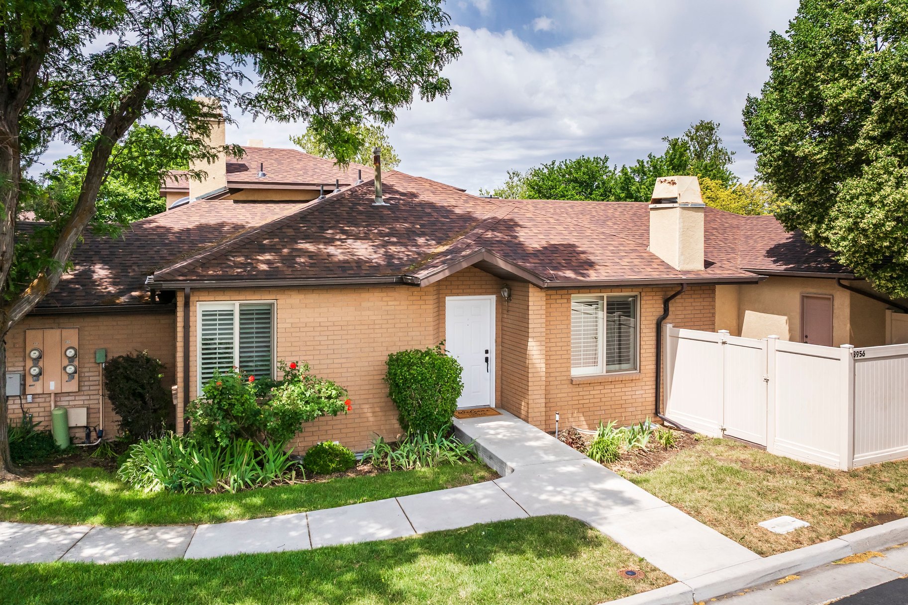  Rarely Available Harvest Lane Rambler Main-Level Living - 物件實景