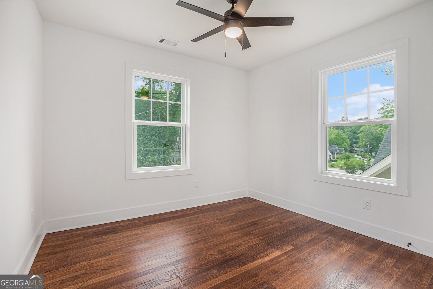 Atlanta, Georgia, 30310, United States, 4 Bedrooms Bedrooms, ,4 BathroomsBathrooms,Residential,For Sale,1893275