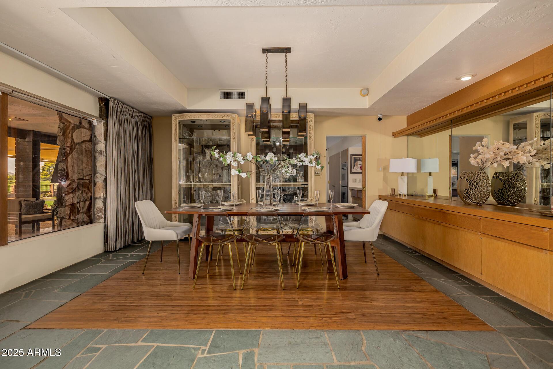 Paradise Valley, Arizona, 85253, United States, 4 Bedrooms Bedrooms, ,8 BathroomsBathrooms,Residential,For Sale,1983455