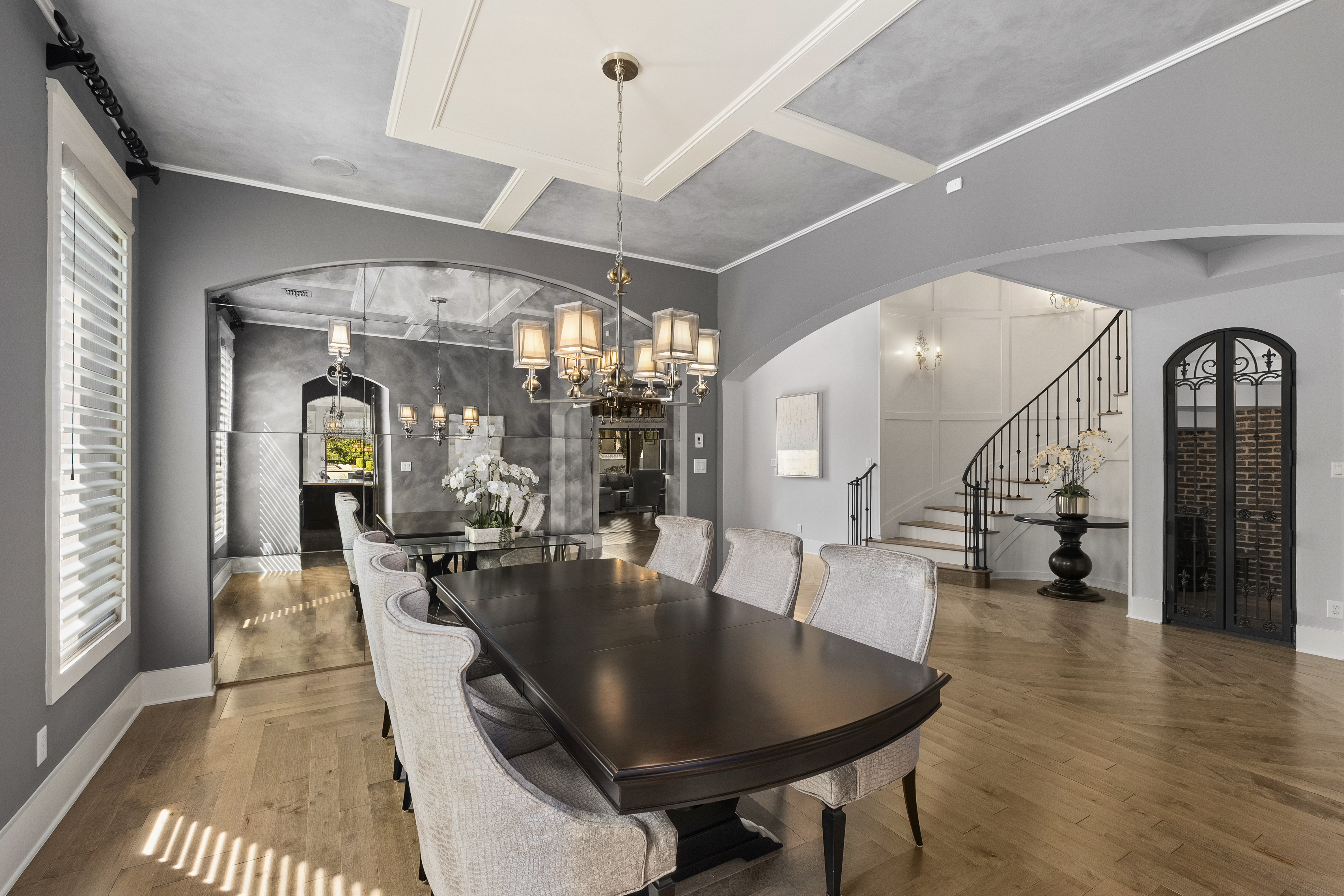  Extraordinary Estate in The Dominion with Dual Residences - 物件實景