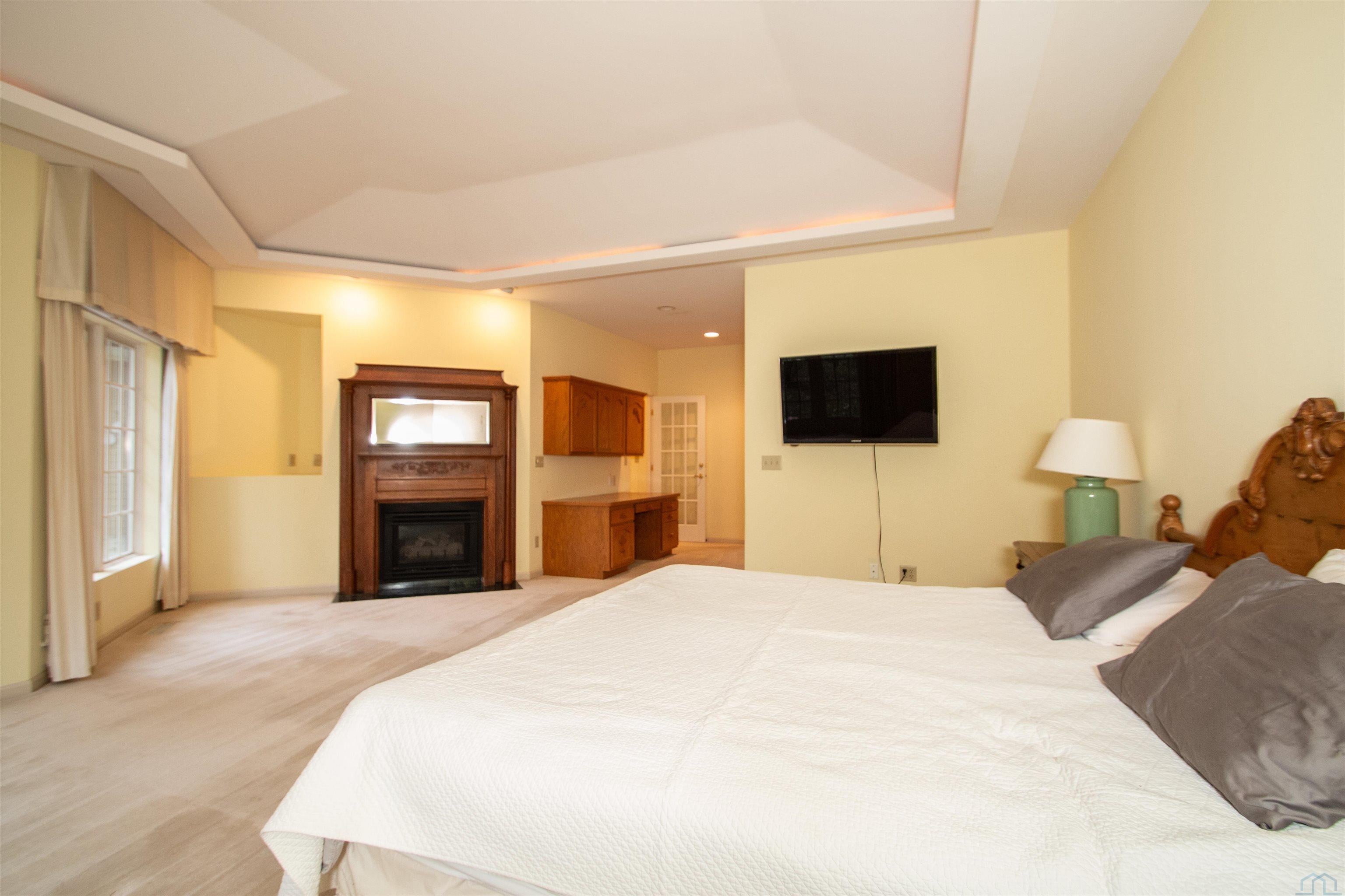 Dakota Dunes, South Dakota, 57049, United States, 4 Bedrooms Bedrooms, ,4 BathroomsBathrooms,Residential,For Sale,1977162