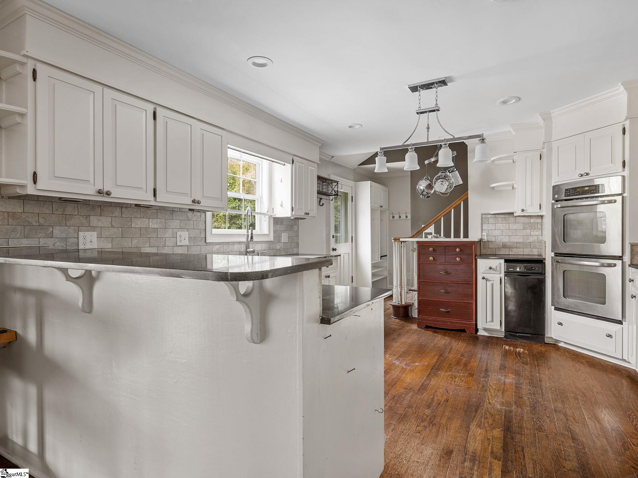 Spartanburg, South Carolina, 29301, United States, 4 Bedrooms Bedrooms, ,3 BathroomsBathrooms,Residential,For Sale,1950138