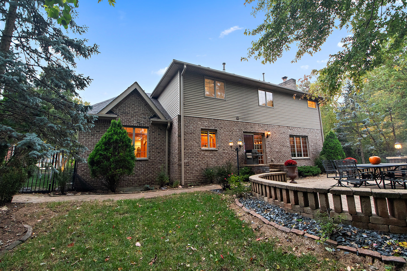 New Lenox, Illinois, 60451, United States, 4 Bedrooms Bedrooms, ,3 BathroomsBathrooms,Residential,For Sale,1974634