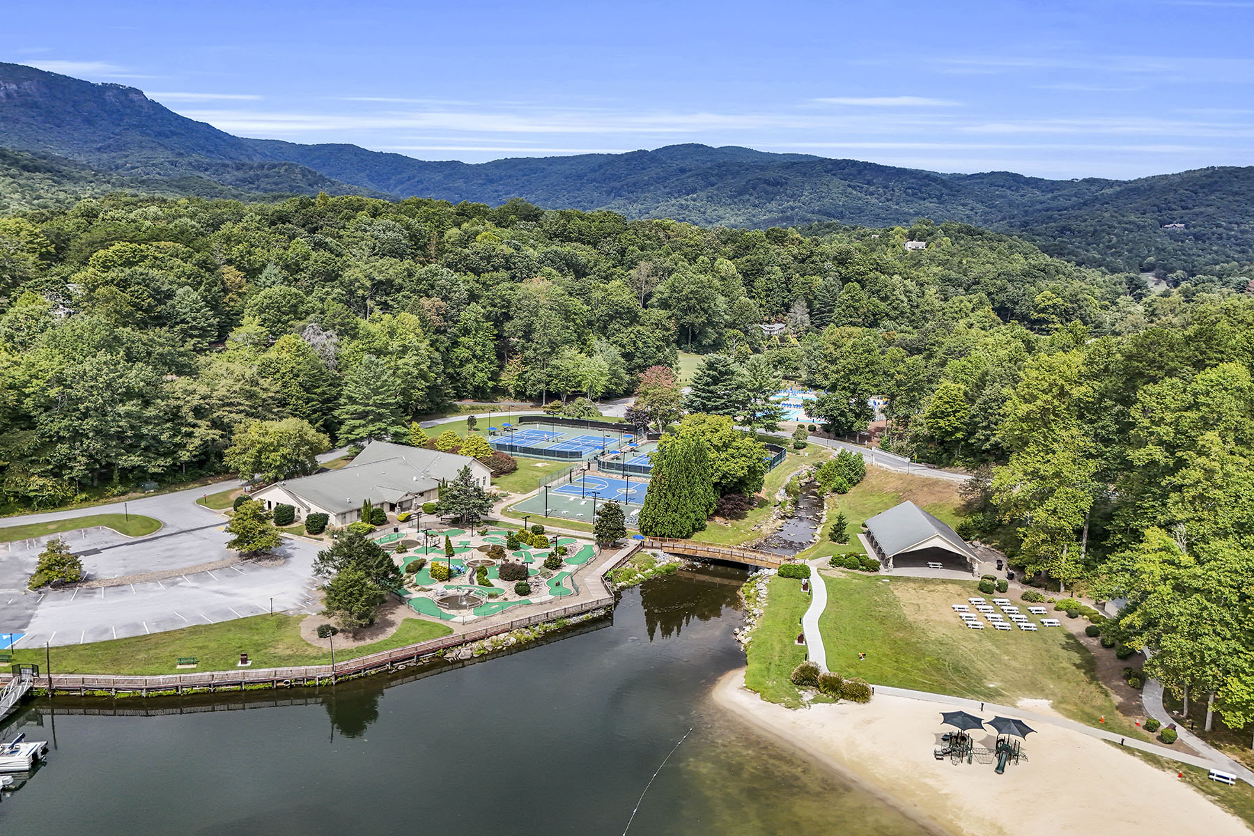  LAKE LURE - 物件實景