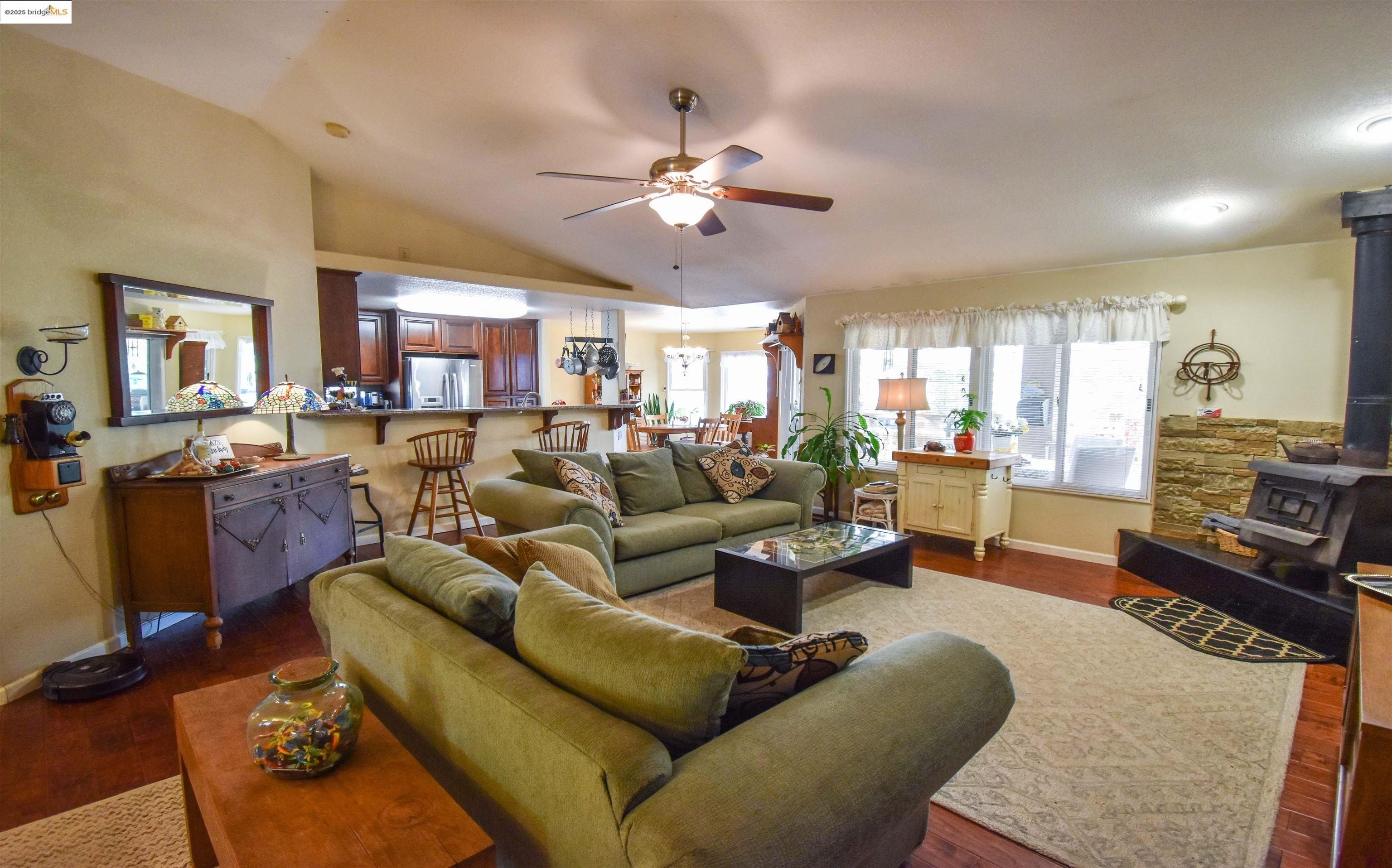 Jamestown, California, 95327, United States, 3 Bedrooms Bedrooms, ,2 BathroomsBathrooms,Residential,For Sale,1828112