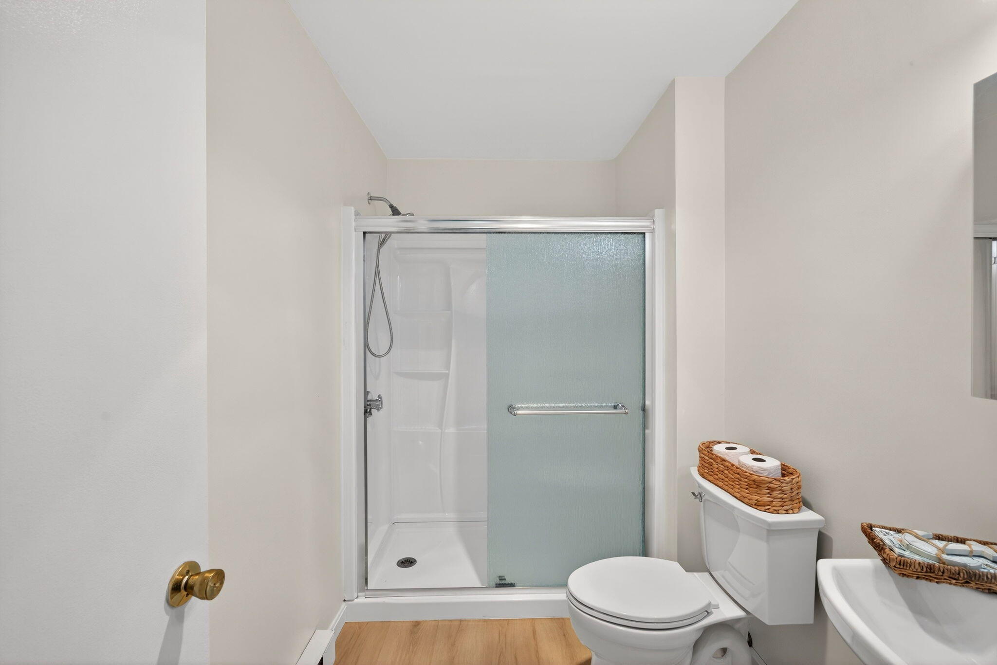  77 Roundhouse Road, Buzzards Bay, MA, 02532 - 物件實景