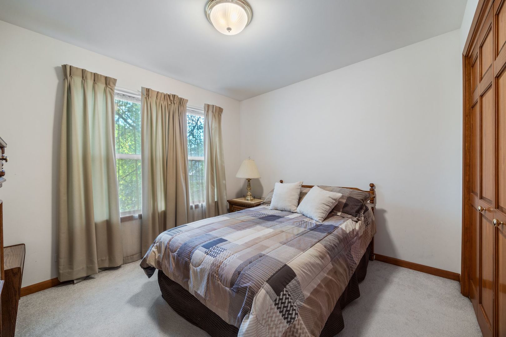 Oswego, Illinois, 60543, United States, 5 Bedrooms Bedrooms, ,4 BathroomsBathrooms,Residential,For Sale,1989652