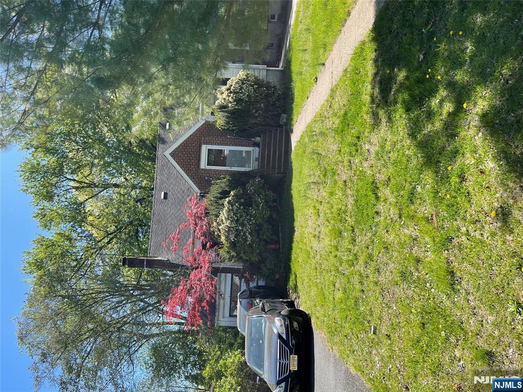 Closter, New Jersey, 07624, United States, 3 Bedrooms Bedrooms, ,3 BathroomsBathrooms,Residential,For Sale,1793490