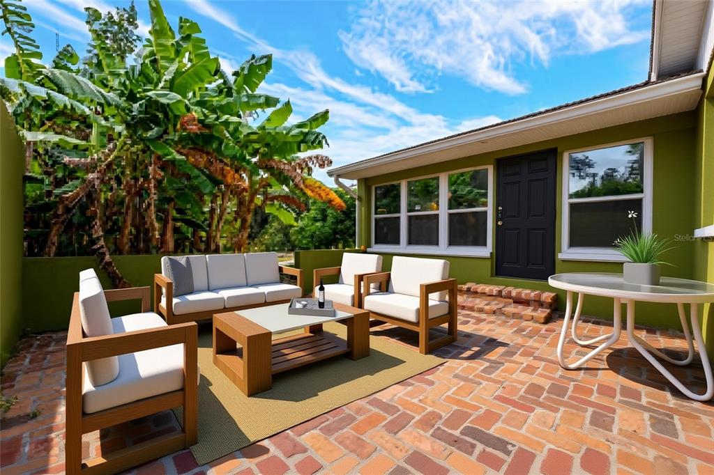 Orlando, Florida, 32805, United States, 3 Bedrooms Bedrooms, ,2 BathroomsBathrooms,Residential,For Sale,1955984