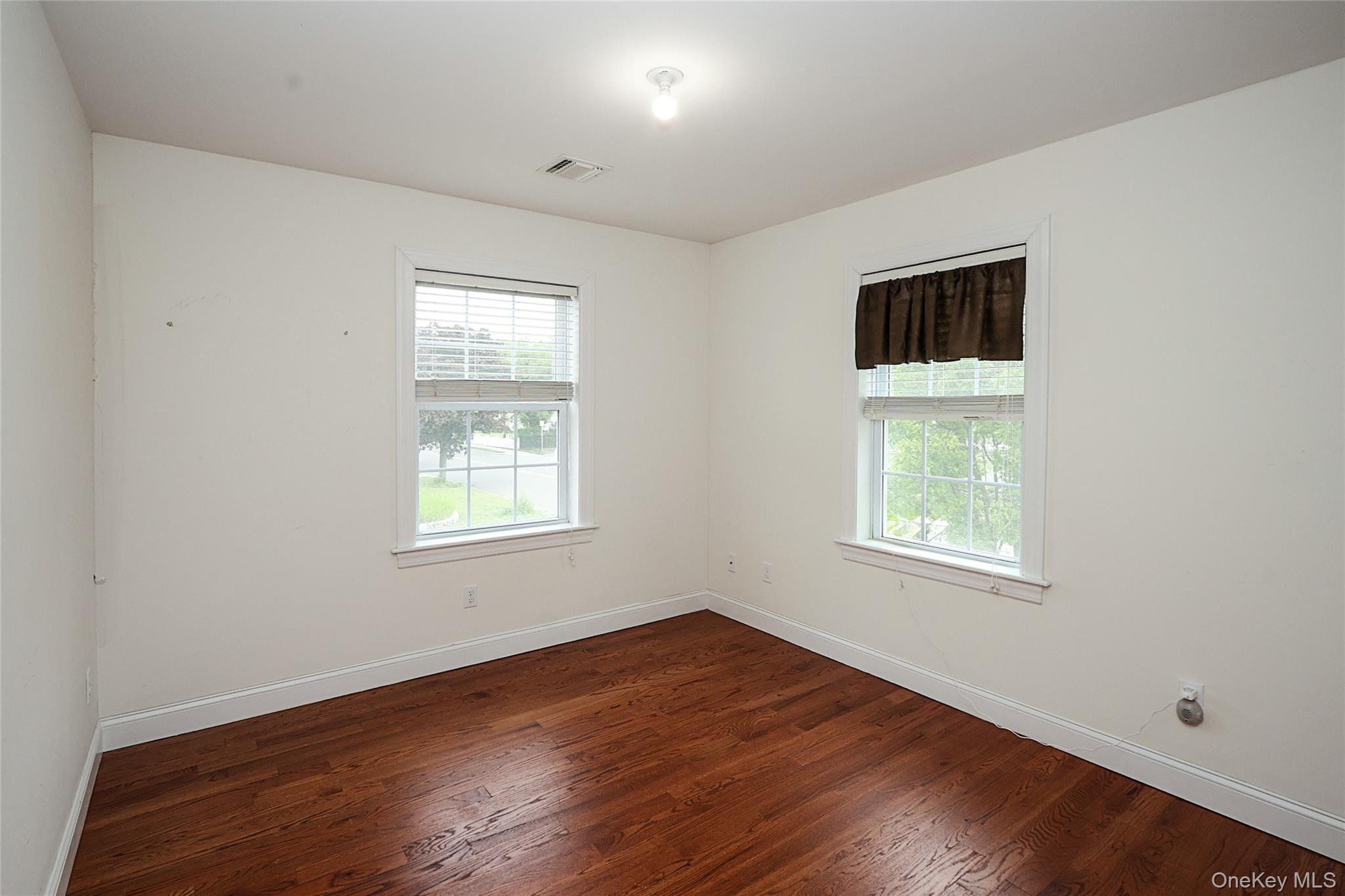  370 Rider Avenue, Patchogue, NY, 11772 - 物件實景