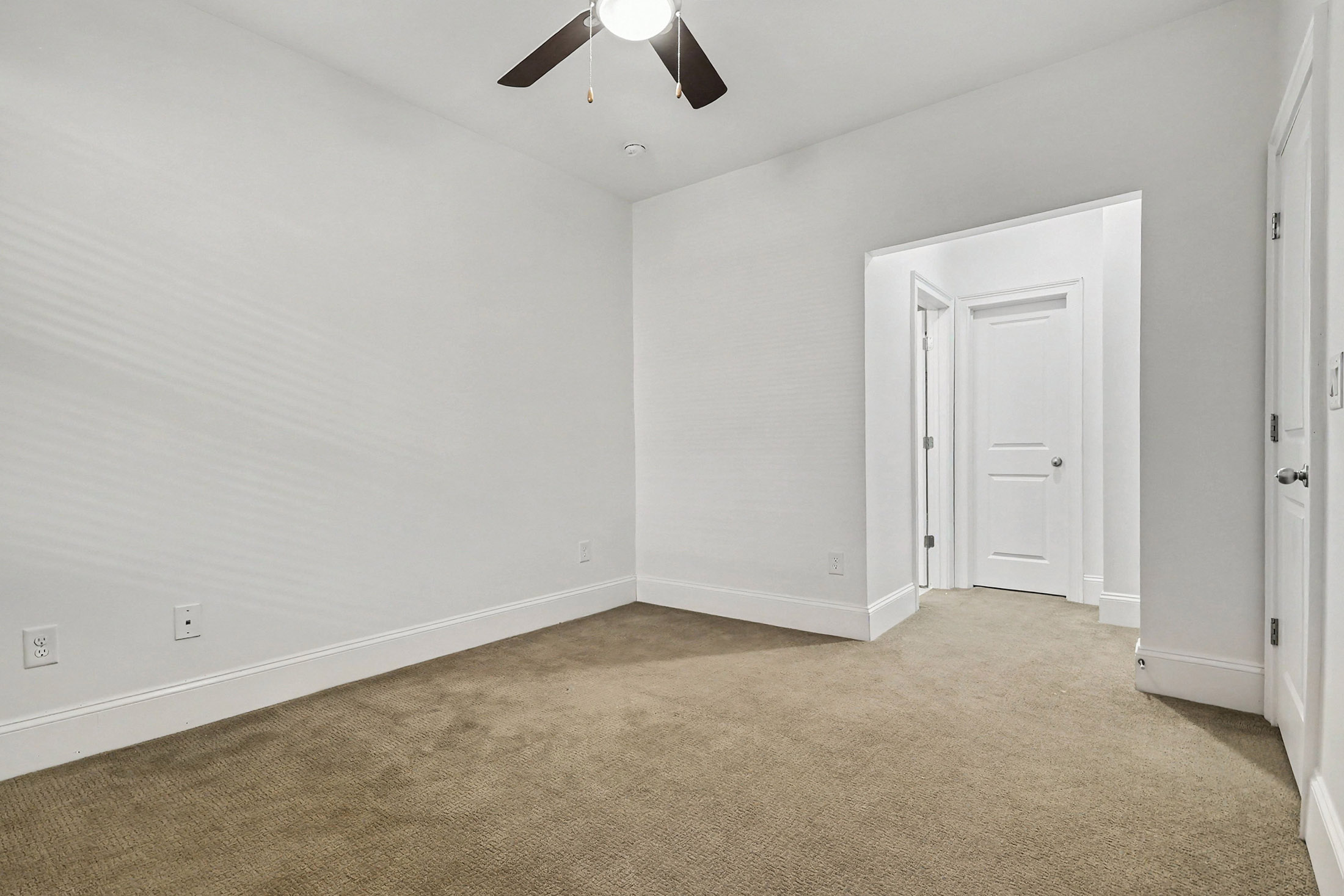  Beautiful Move-in Ready Townhome in the Gated Gramercy Community - 物件實景
