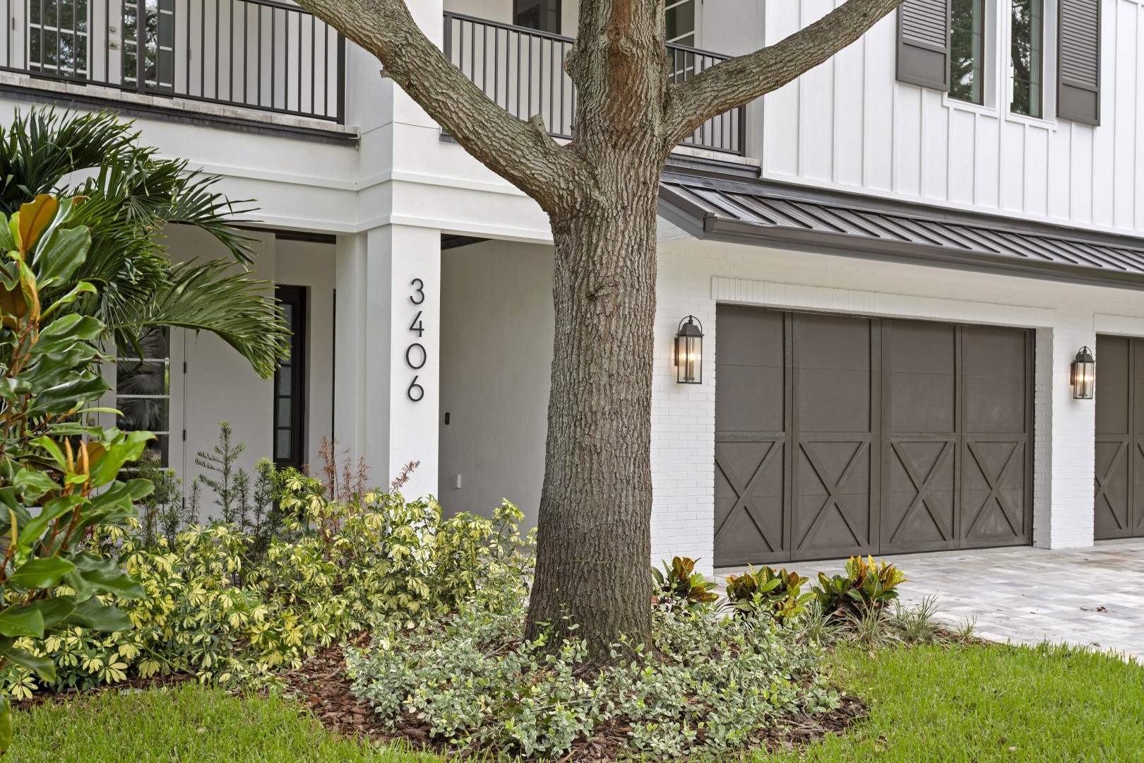 Tampa, Florida, 33611, United States, 6 Bedrooms Bedrooms, ,6 BathroomsBathrooms,Residential,For Sale,1981634