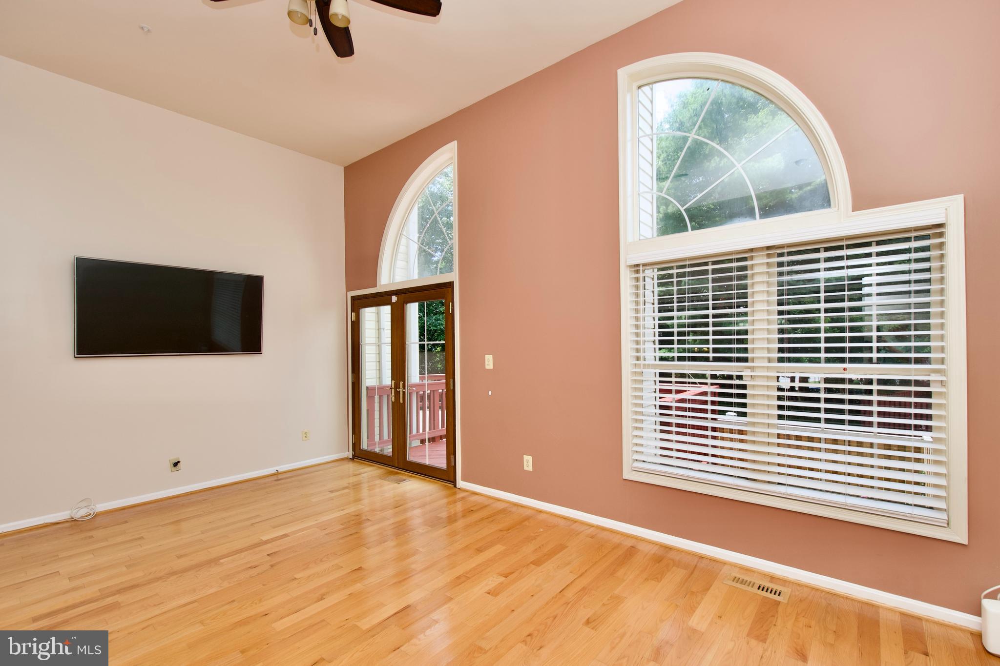 Silver Spring, Maryland, 20902, United States, 3 Bedrooms Bedrooms, ,3 BathroomsBathrooms,Residential,For Sale,1916532