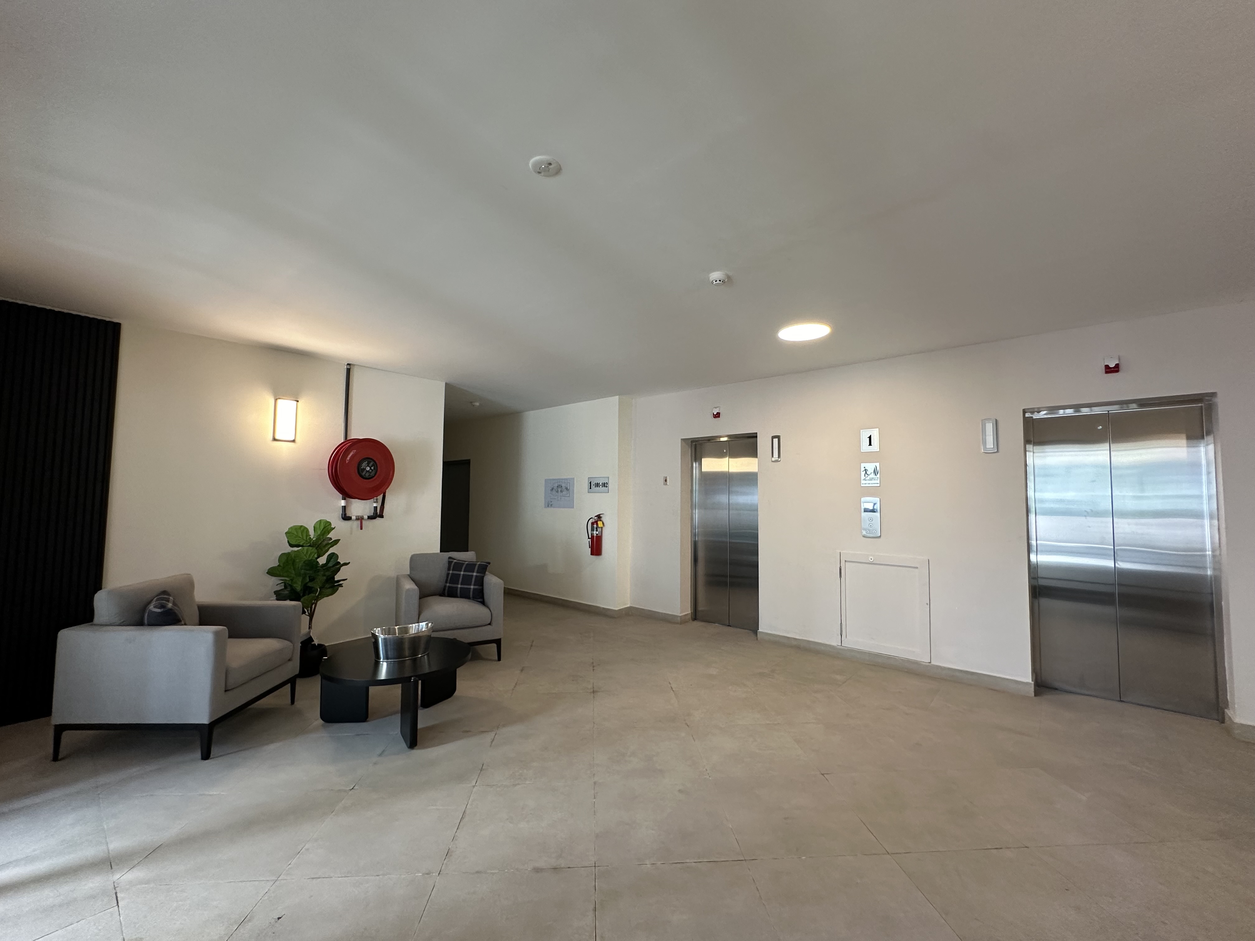 Kingston 6, JM, 2 Bedrooms Bedrooms, ,3 BathroomsBathrooms,Residential,For Sale,1838933