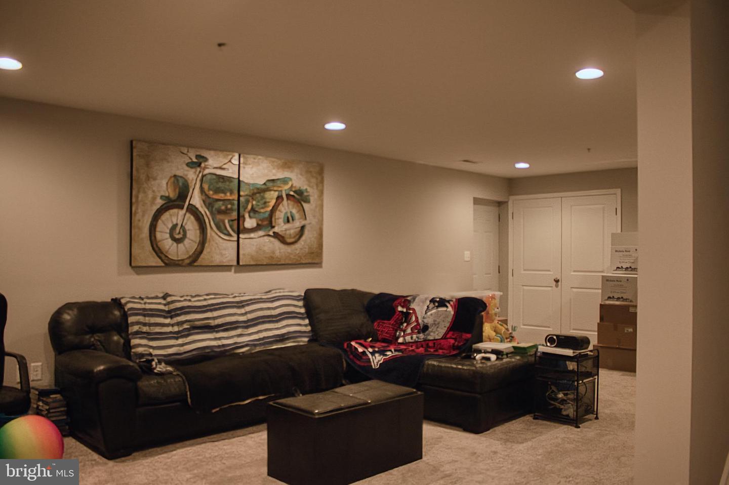 Baltimore, Maryland, 21215, United States, 4 Bedrooms Bedrooms, ,4 BathroomsBathrooms,Residential,For Sale,1917933