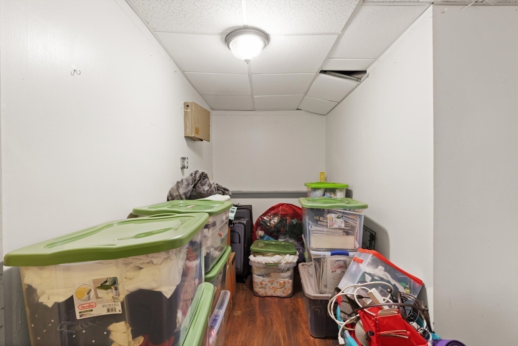 Lynn, Massachusetts, 01902, United States, 4 Bedrooms Bedrooms, ,2 BathroomsBathrooms,Residential,For Sale,2049430