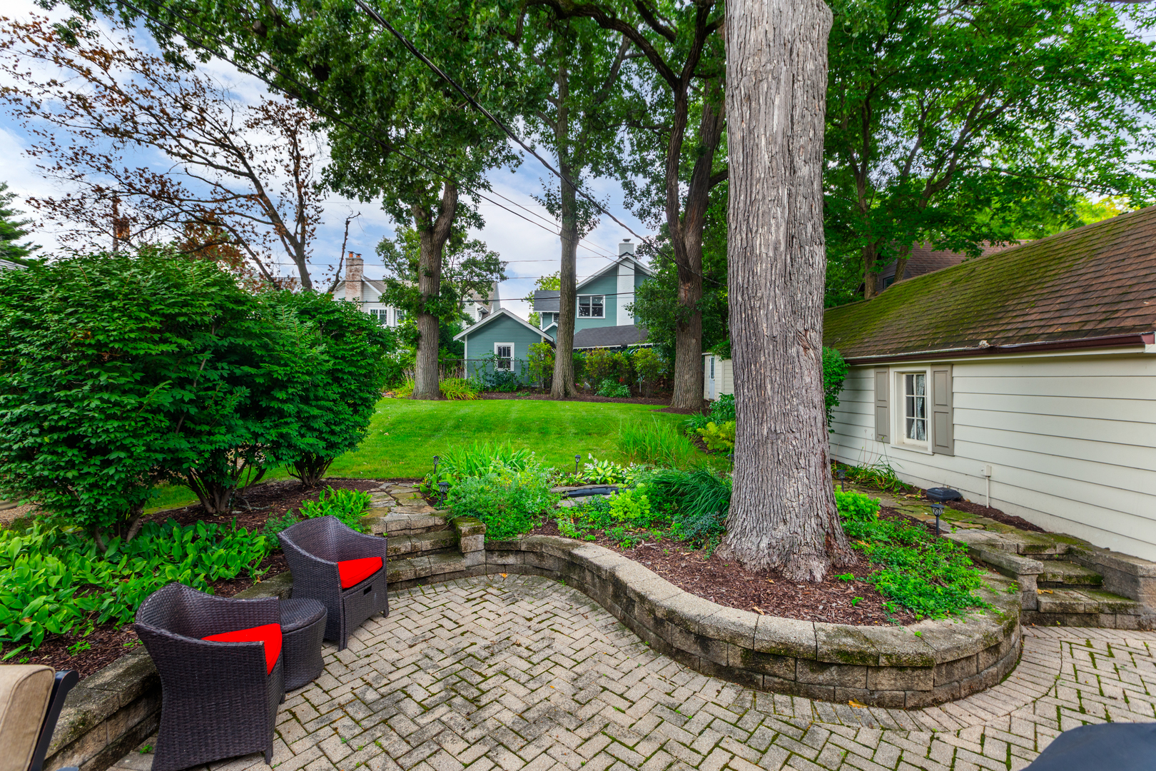 Downers Grove, Illinois, 60515, United States, 3 Bedrooms Bedrooms, ,3 BathroomsBathrooms,Residential,For Sale,1925036