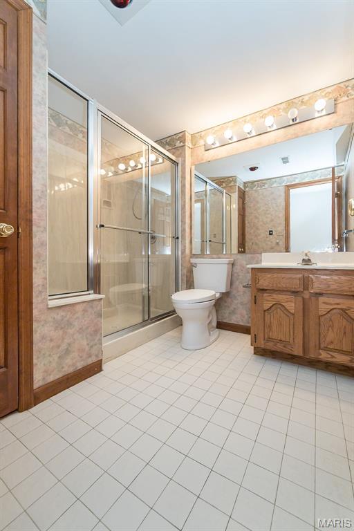 Chesterfield, Missouri, 63017, United States, 4 Bedrooms Bedrooms, ,4 BathroomsBathrooms,Residential,For Sale,1917696