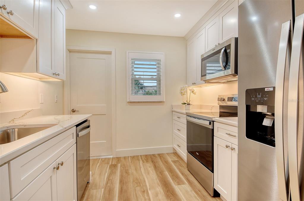 Sarasota, Florida, 34242, United States, 2 Bedrooms Bedrooms, ,2 BathroomsBathrooms,Residential,For Sale,1926172