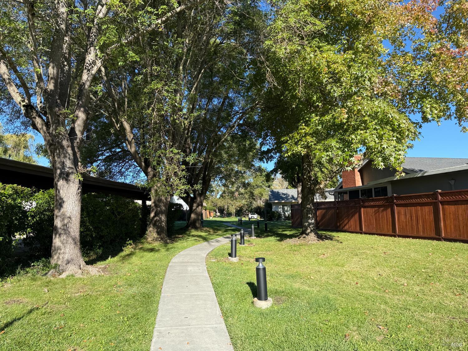 Sonoma, California, 95476, United States, 2 Bedrooms Bedrooms, ,2 BathroomsBathrooms,Residential,For Sale,2001953