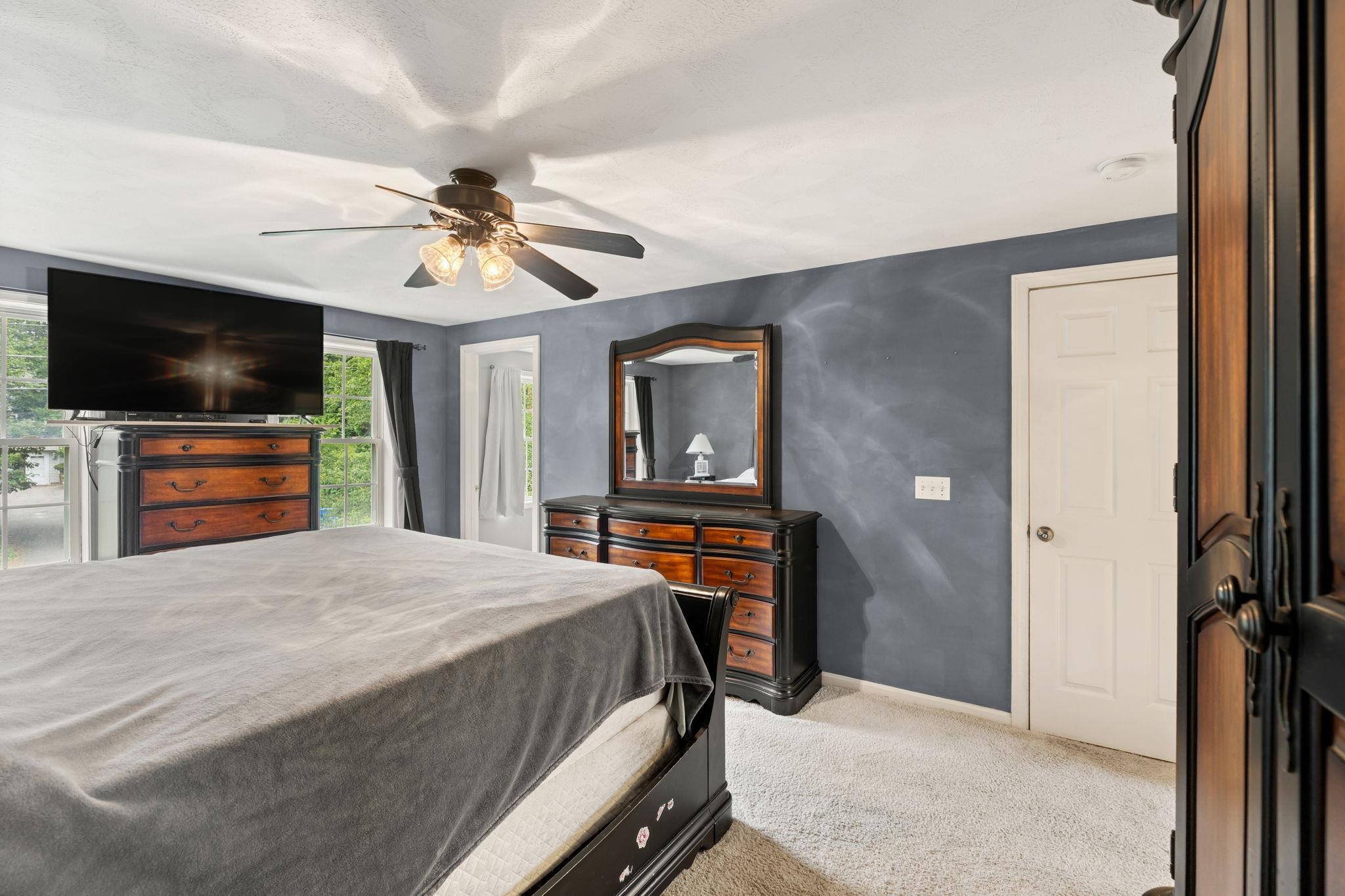 Londonderry, New Hampshire, 03053, United States, ,Residential,For Sale,1916395