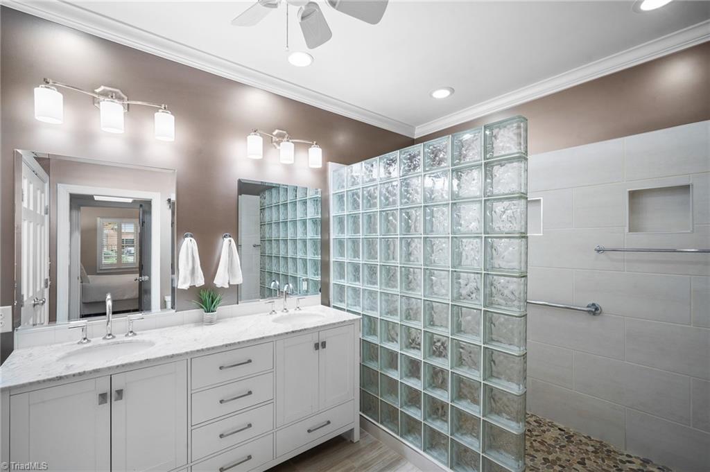 Lexington, North Carolina, 27292, United States, 3 Bedrooms Bedrooms, ,3 BathroomsBathrooms,Residential,For Sale,1925490