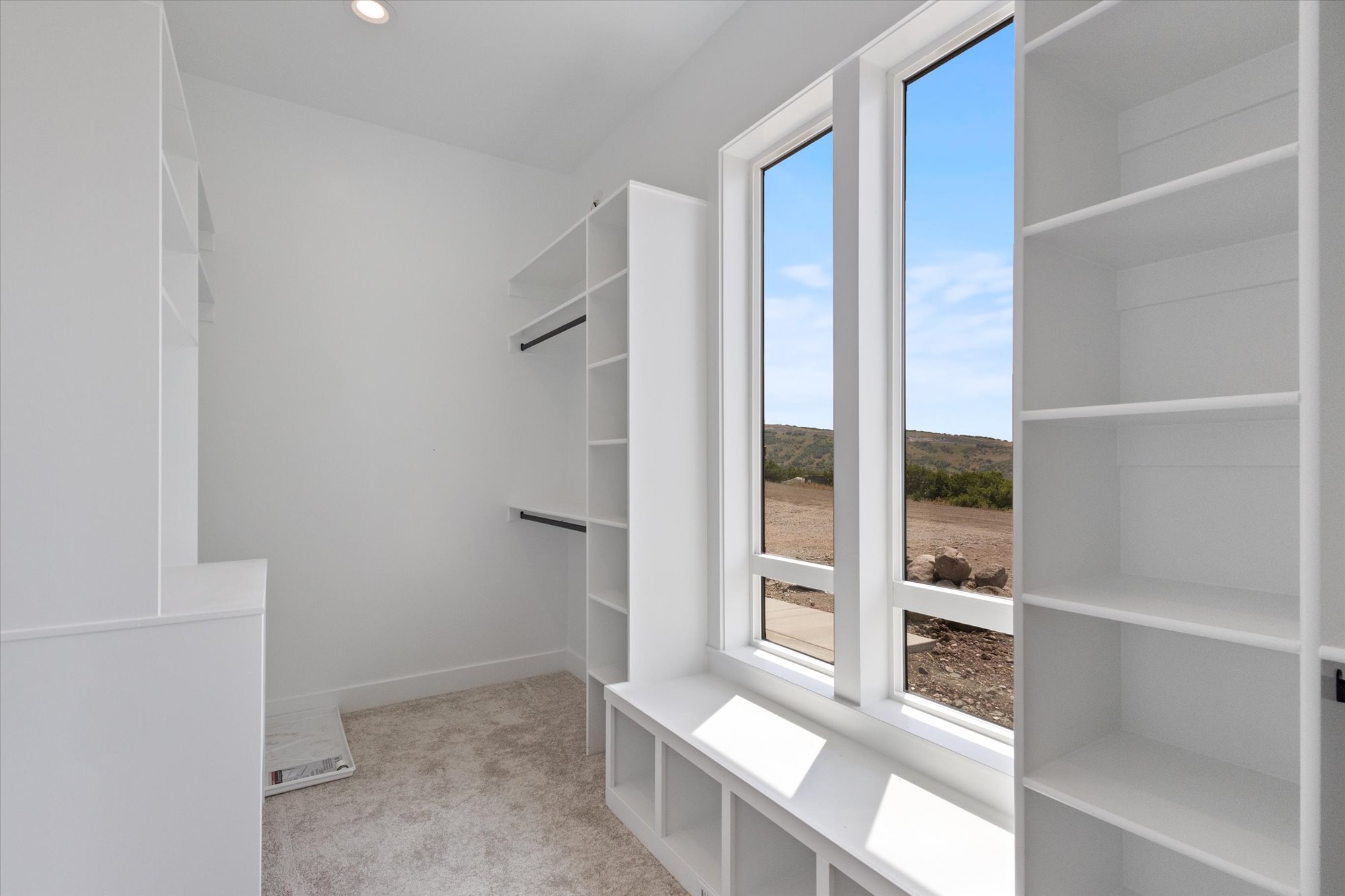 Heber, Utah, 84032, United States, 5 Bedrooms Bedrooms, ,3 BathroomsBathrooms,Residential,For Sale,1976197