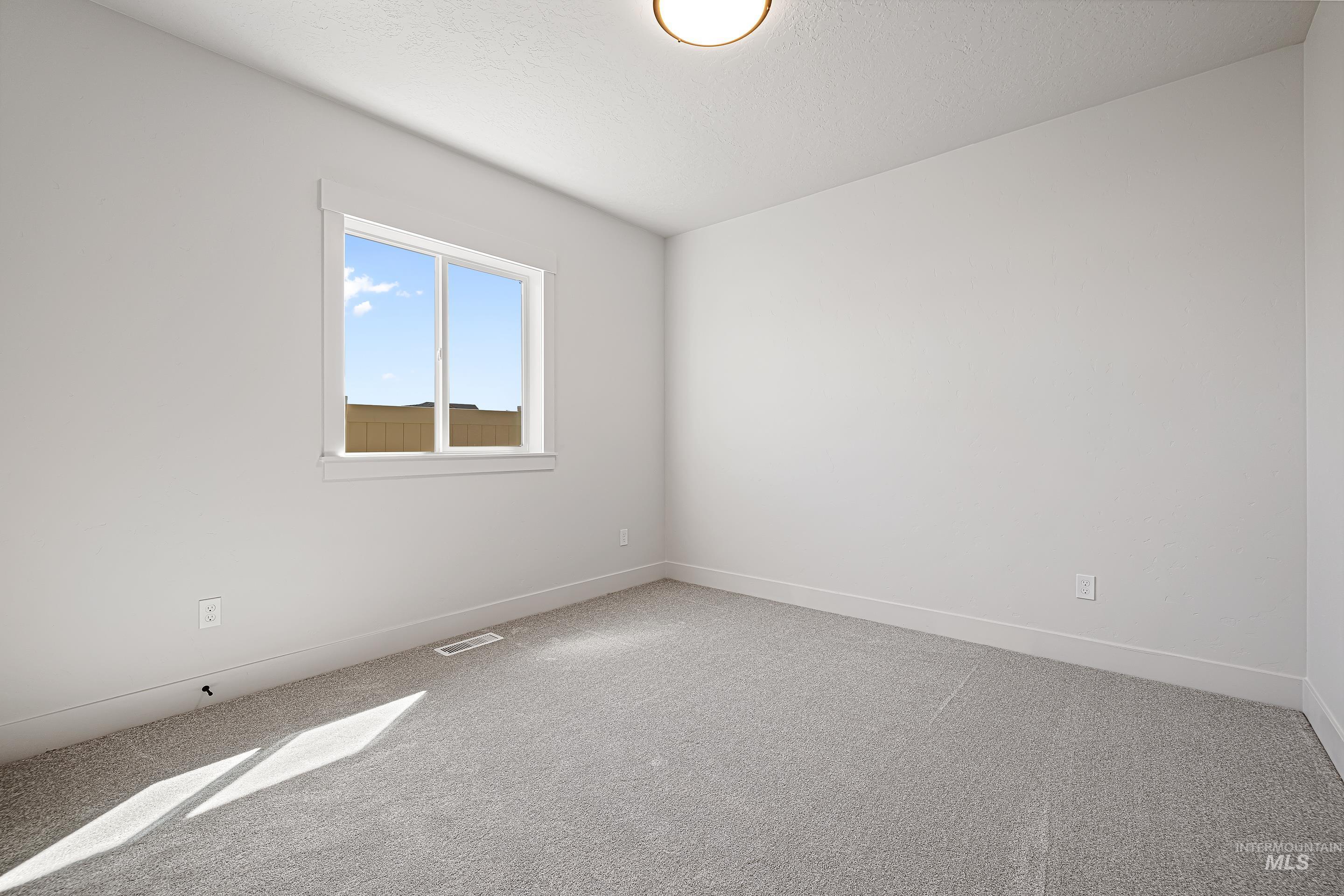 Boise, Idaho, 83716, United States, 3 Bedrooms Bedrooms, ,Residential,For Sale,1919995