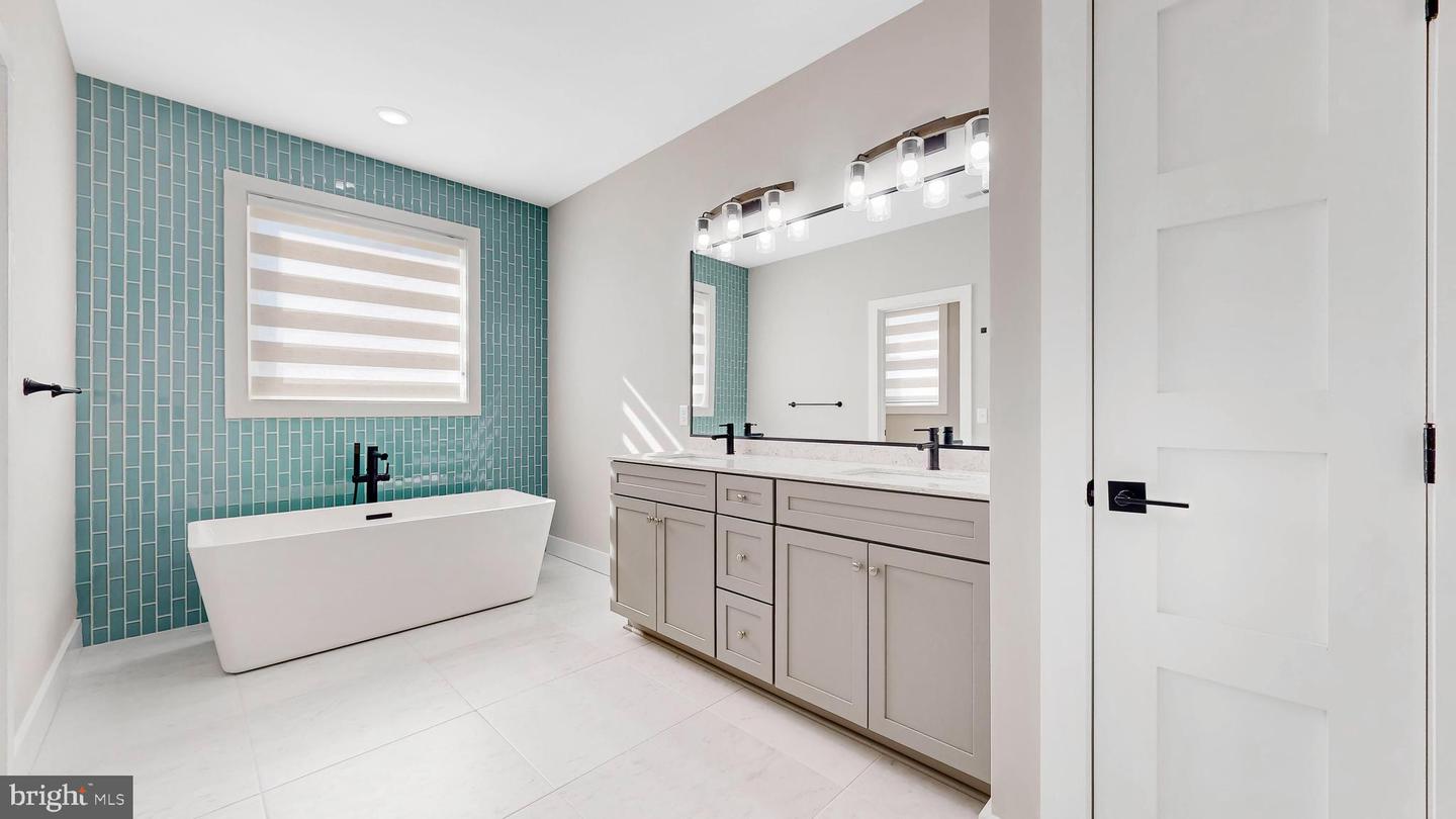 LEWES, Delaware, 19958, United States, 5 Bedrooms Bedrooms, ,7 BathroomsBathrooms,Residential,For Sale,1989878