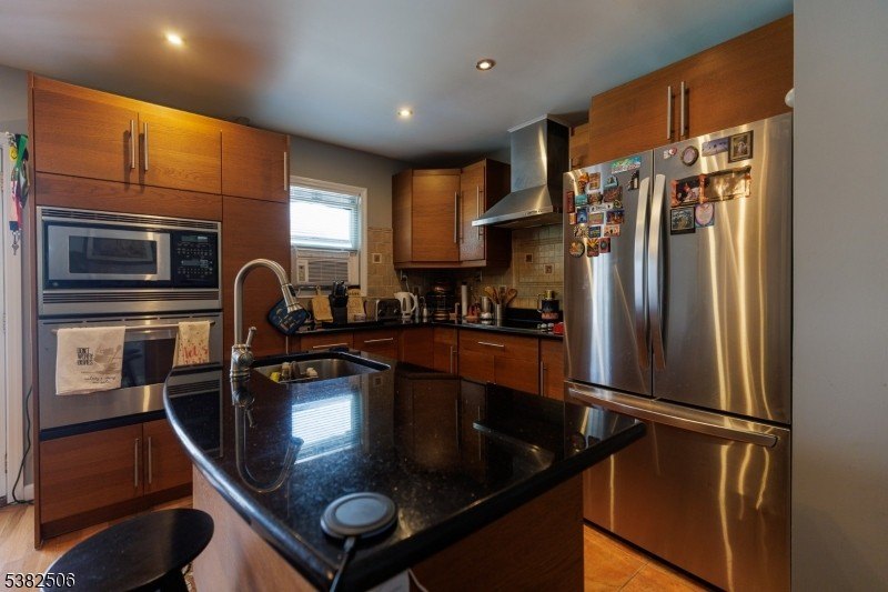 Linden City, New Jersey, 07036-3639, United States, 3 Bedrooms Bedrooms, ,3 BathroomsBathrooms,Residential,For Sale,1973750