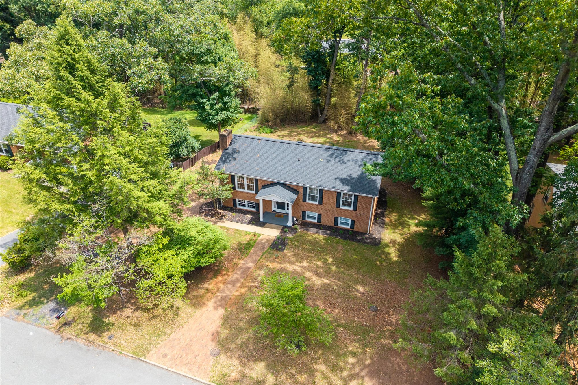  522 Nottingham Rd - 物件實景