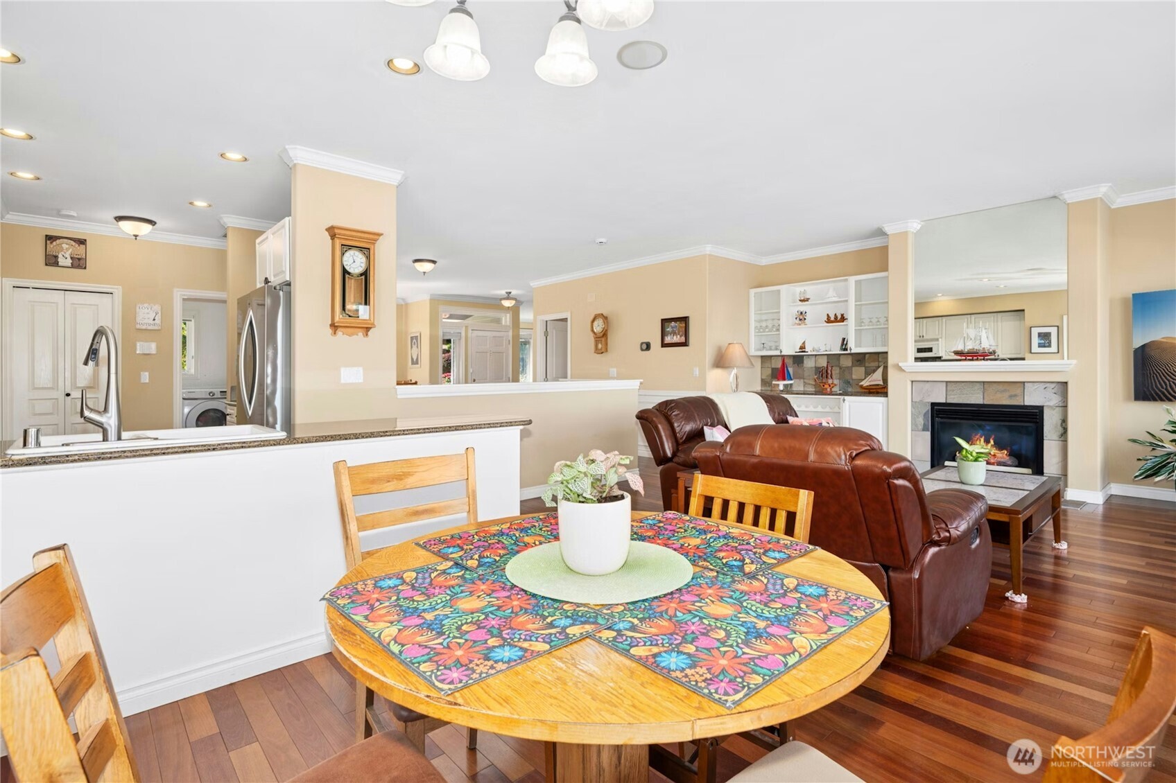 Newcastle, Washington, 98056, United States, 3 Bedrooms Bedrooms, ,3 BathroomsBathrooms,Residential,For Sale,1839033