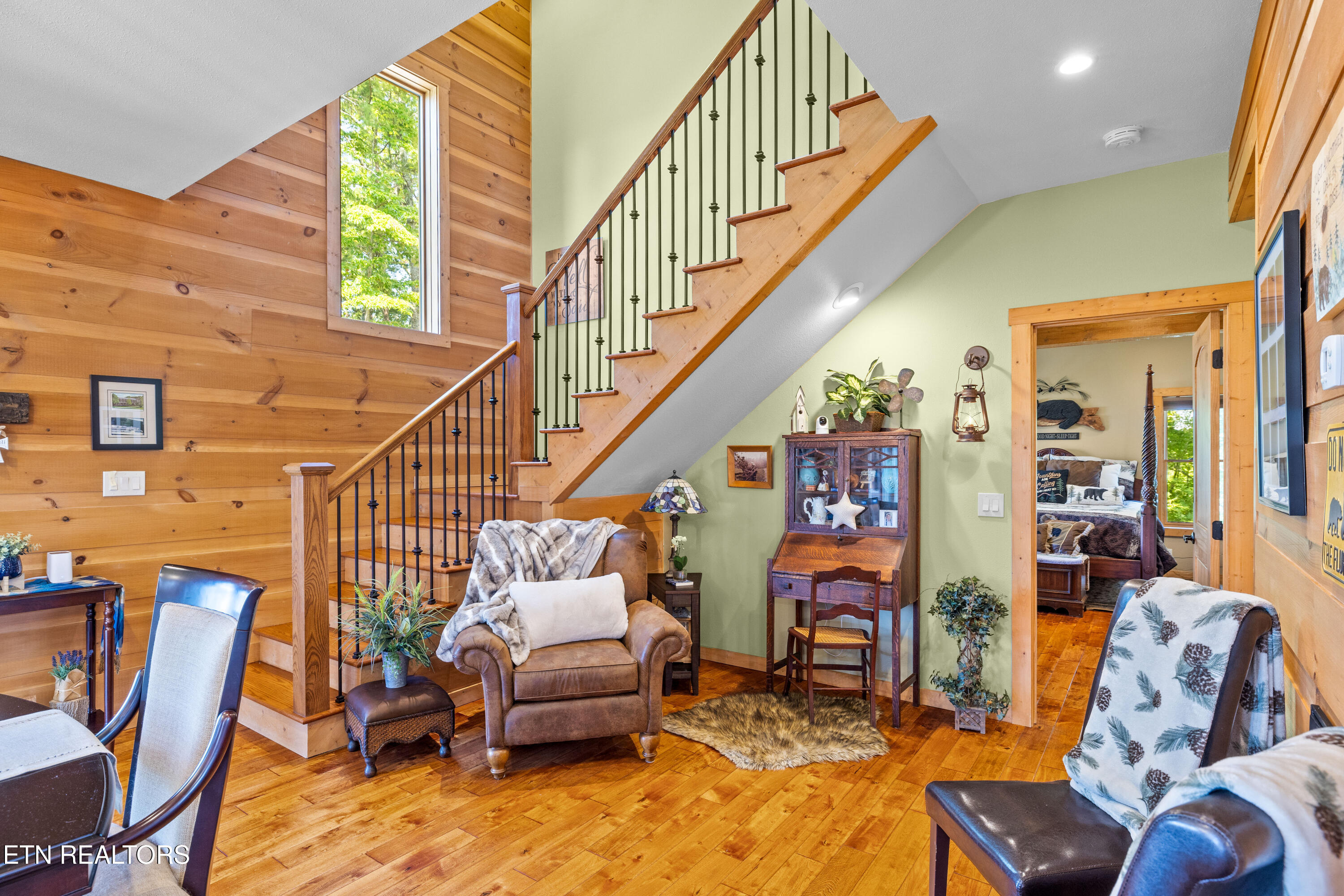 Sevierville, Tennessee, 37862, United States, 3 Bedrooms Bedrooms, ,3 BathroomsBathrooms,Residential,For Sale,1979377