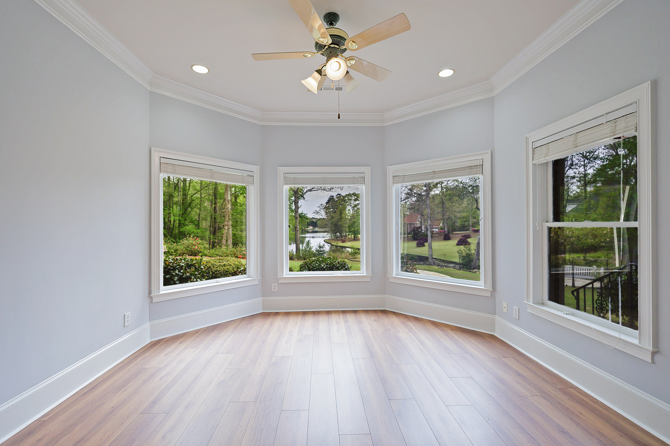  A Rare Opportunity to Own a Developer-Designed Lakefront Estate - 物件實景