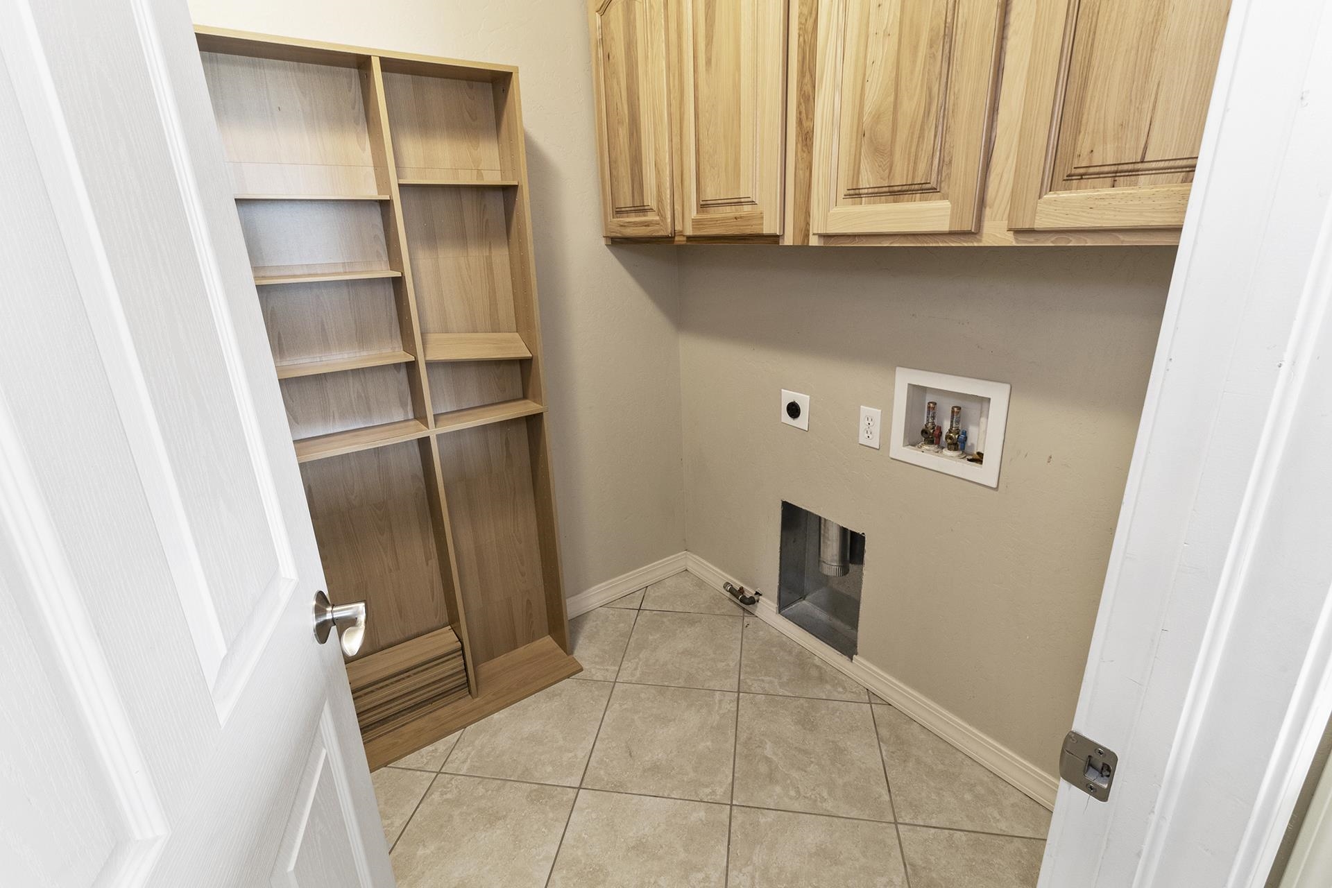 Fruita, Colorado, 81521, United States, 5 Bedrooms Bedrooms, ,3 BathroomsBathrooms,Residential,For Sale,1982065