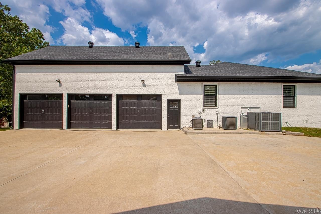 Lonsdale, Arkansas, 72087, United States, 4 Bedrooms Bedrooms, ,4 BathroomsBathrooms,Residential,For Sale,1974688