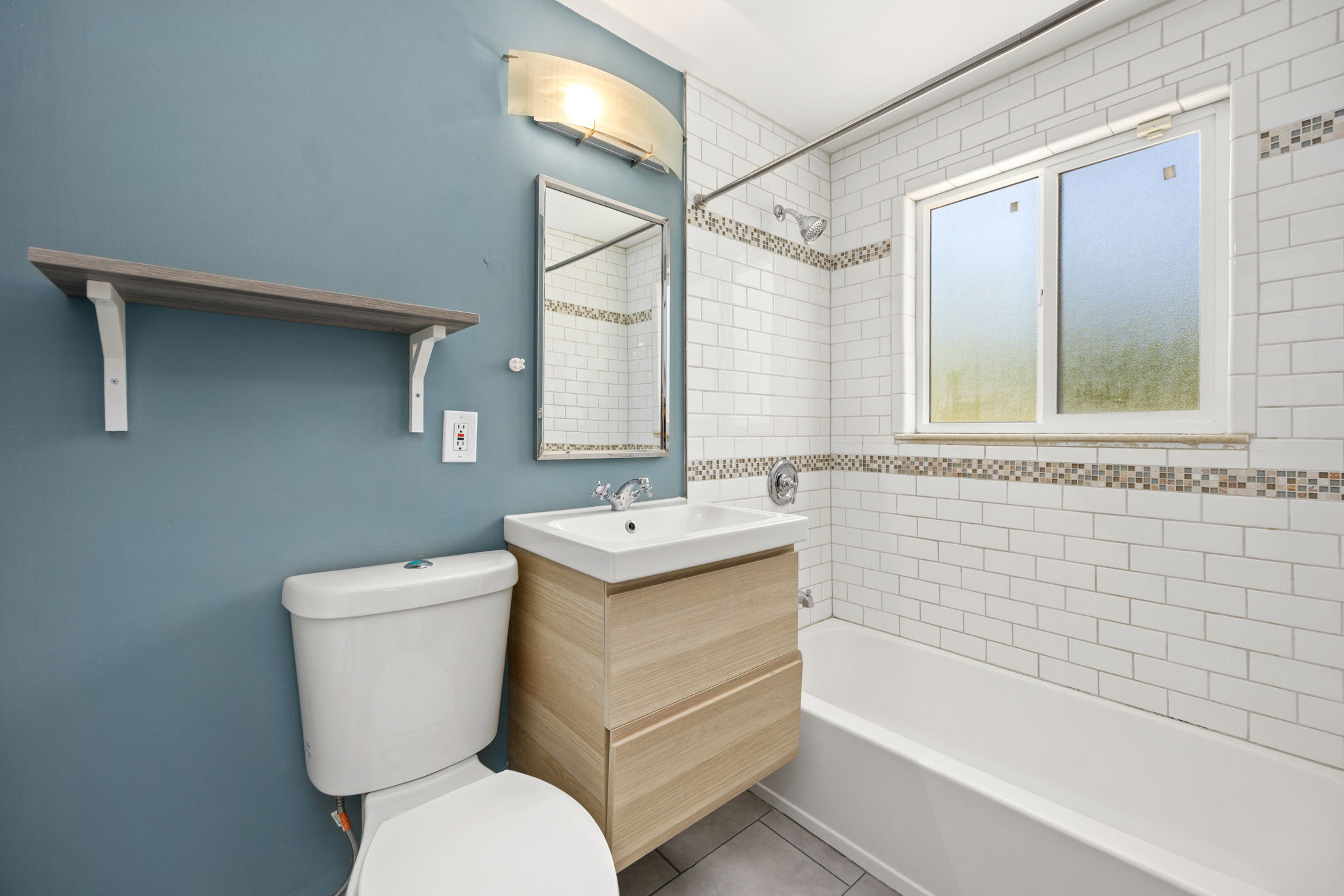  Beautifully updated home steps from Boulevard One and Lowry Town Center - 物件實景