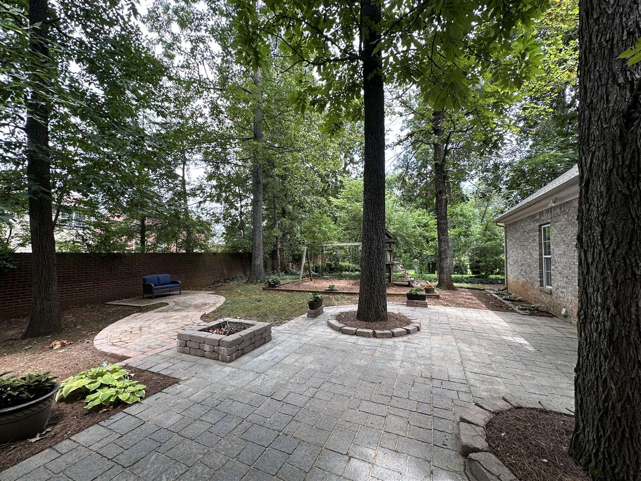 Bowling Green, Kentucky, 42104, United States, 5 Bedrooms Bedrooms, ,3 BathroomsBathrooms,Residential,For Sale,1907465