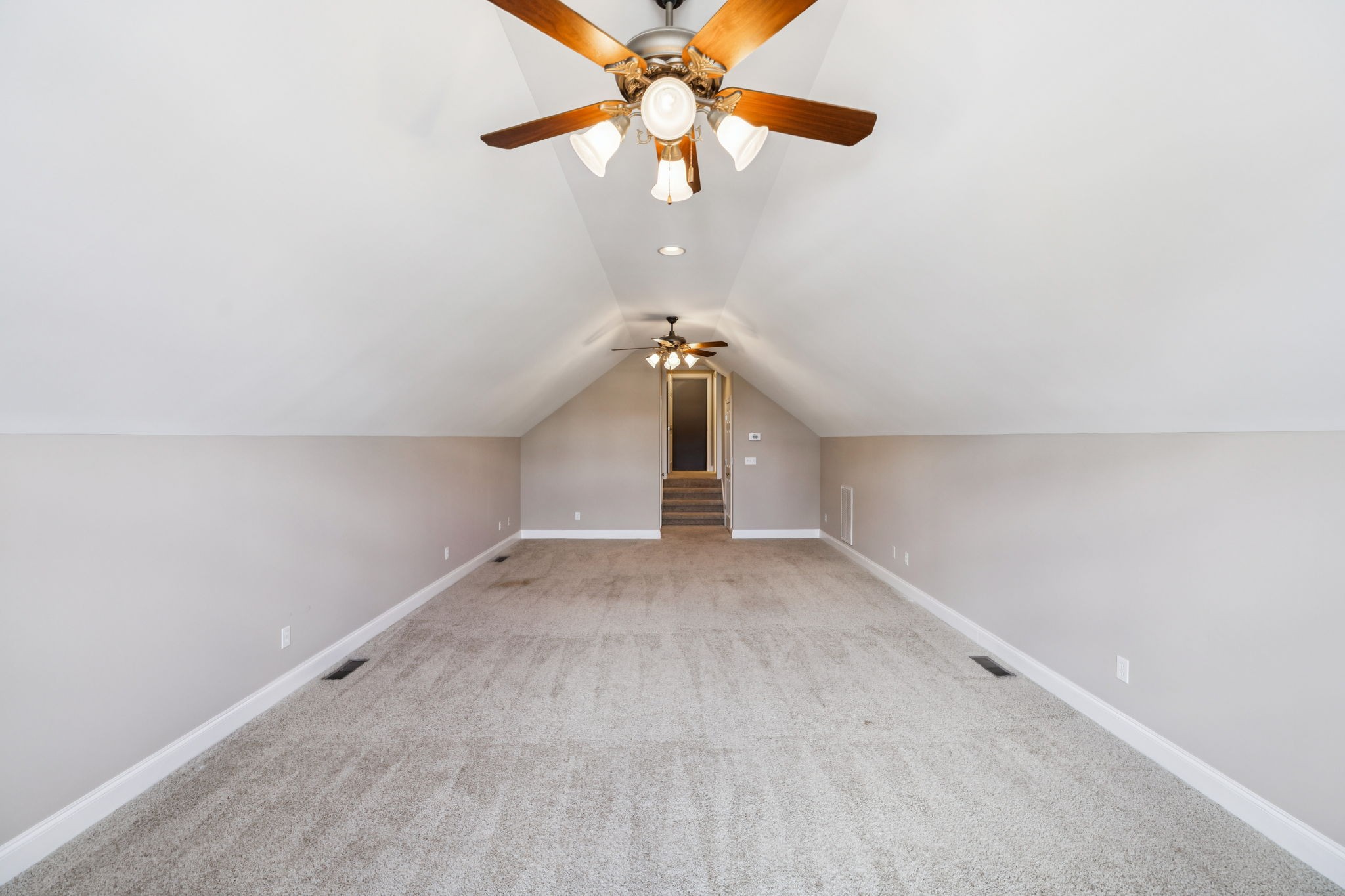 Manchester, Tennessee, 37355, United States, 4 Bedrooms Bedrooms, ,4 BathroomsBathrooms,Residential,For Sale,1937167