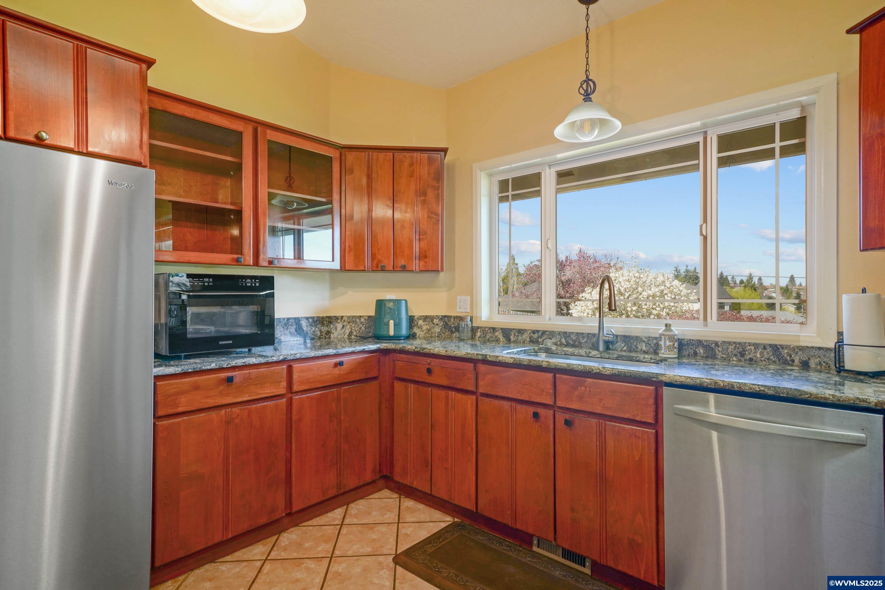 Salem, Oregon, 97306, United States, 3 Bedrooms Bedrooms, ,2 BathroomsBathrooms,Residential,For Sale,1762533
