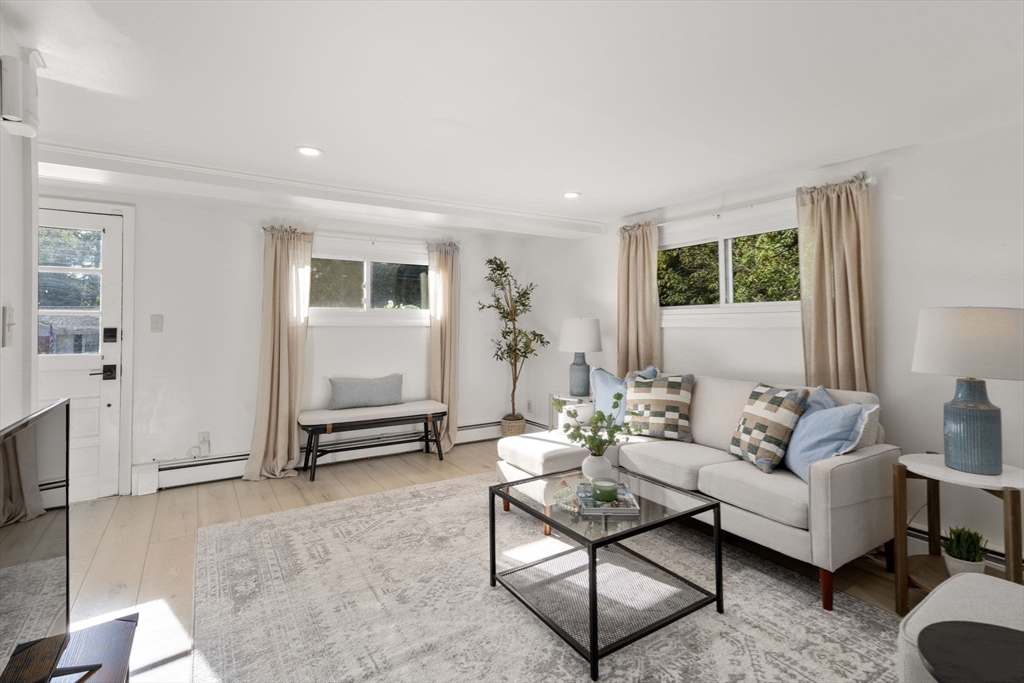 Medway, Massachusetts, 02053, United States, 3 Bedrooms Bedrooms, ,2 BathroomsBathrooms,Residential,For Sale,1958894