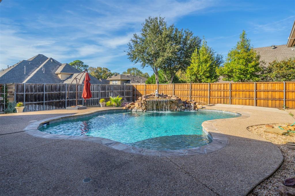 Arlington, Texas, 76017, United States, 4 Bedrooms Bedrooms, ,5 BathroomsBathrooms,Residential,For Sale,1982426