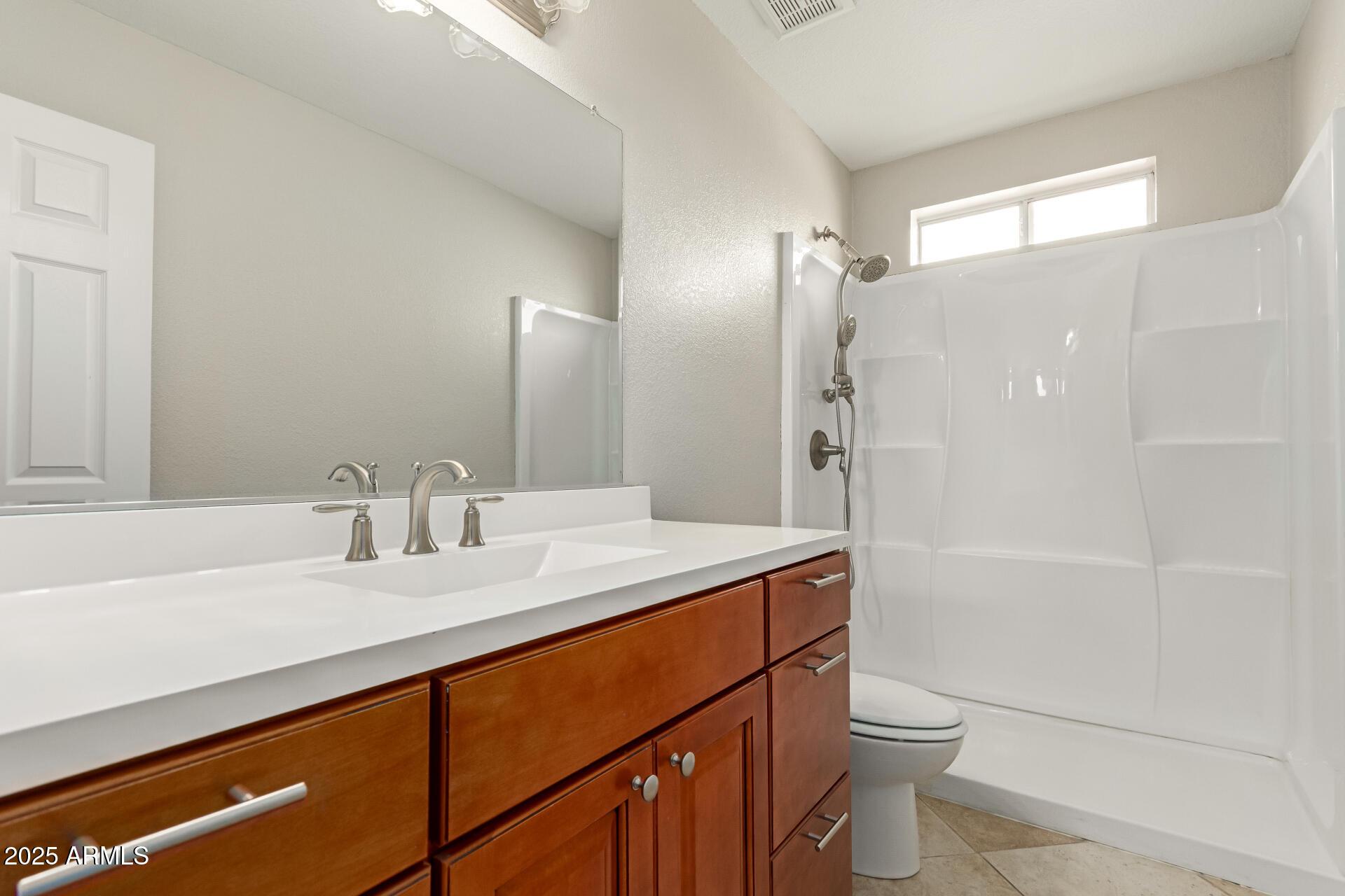 Peoria, Arizona, 85381, United States, 4 Bedrooms Bedrooms, ,3 BathroomsBathrooms,Residential,For Sale,1927845