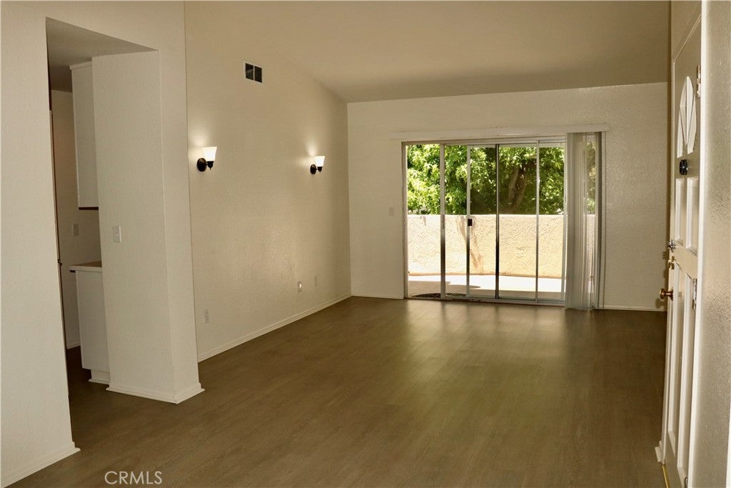 Irvine, California, 92614, United States, 2 Bedrooms Bedrooms, ,2 BathroomsBathrooms,Residential,For Sale,1865749