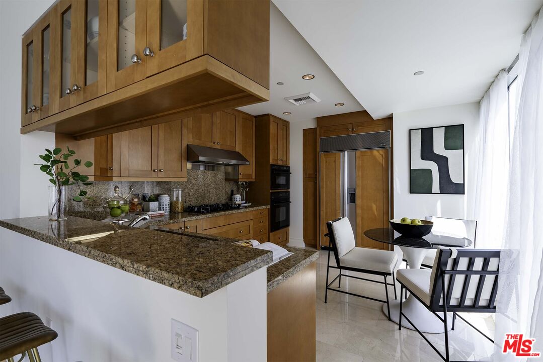 Los Angeles, California, 90024, United States, 2 Bedrooms Bedrooms, ,3 BathroomsBathrooms,Residential,For Sale,1840834