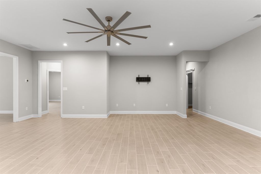 Greensboro, Georgia, 30642, United States, 3 Bedrooms Bedrooms, ,4 BathroomsBathrooms,Residential,For Sale,1705219