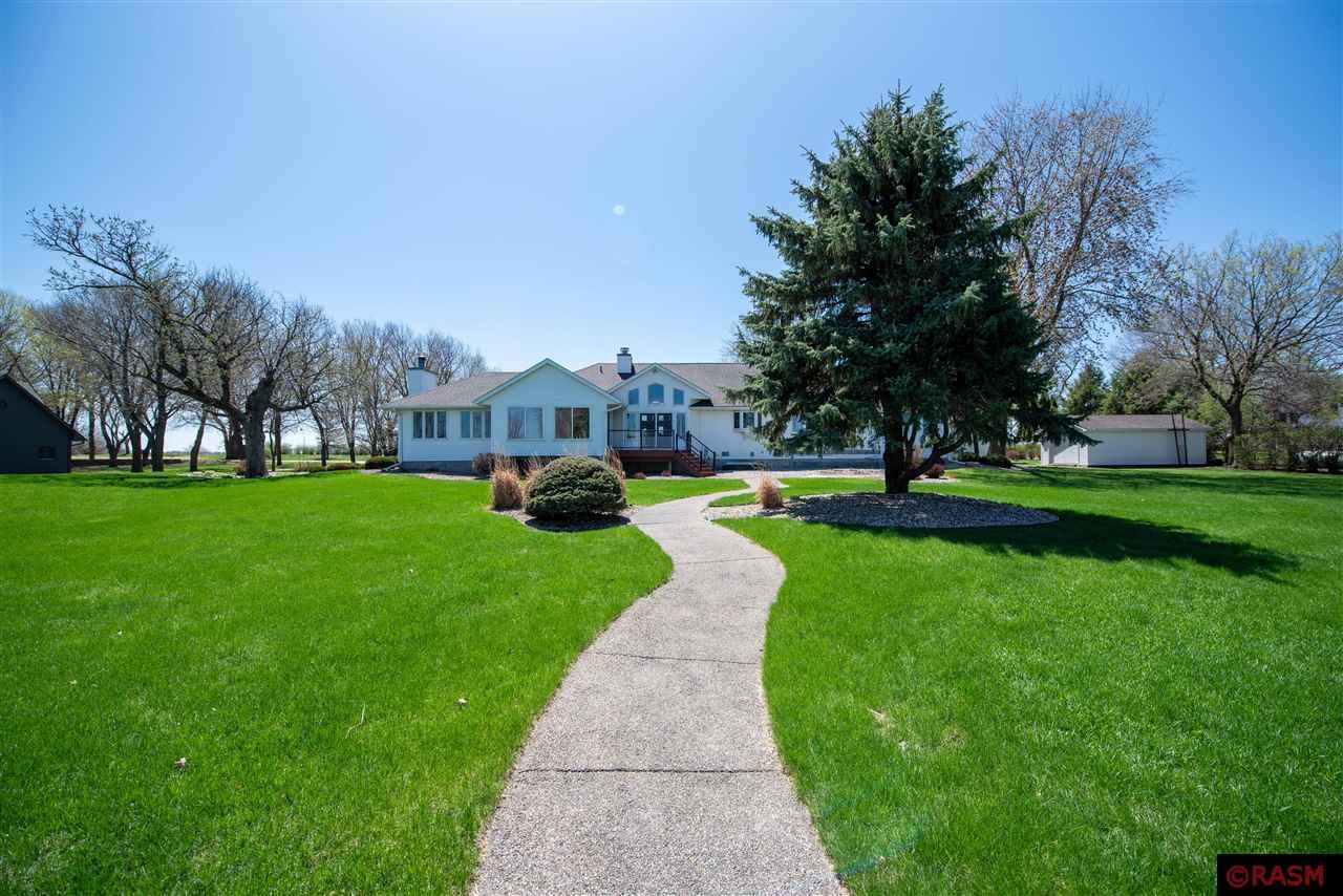 Lake Crystal, Minnesota, 56055, United States, 4 Bedrooms Bedrooms, ,3 BathroomsBathrooms,Residential,For Sale,1798331