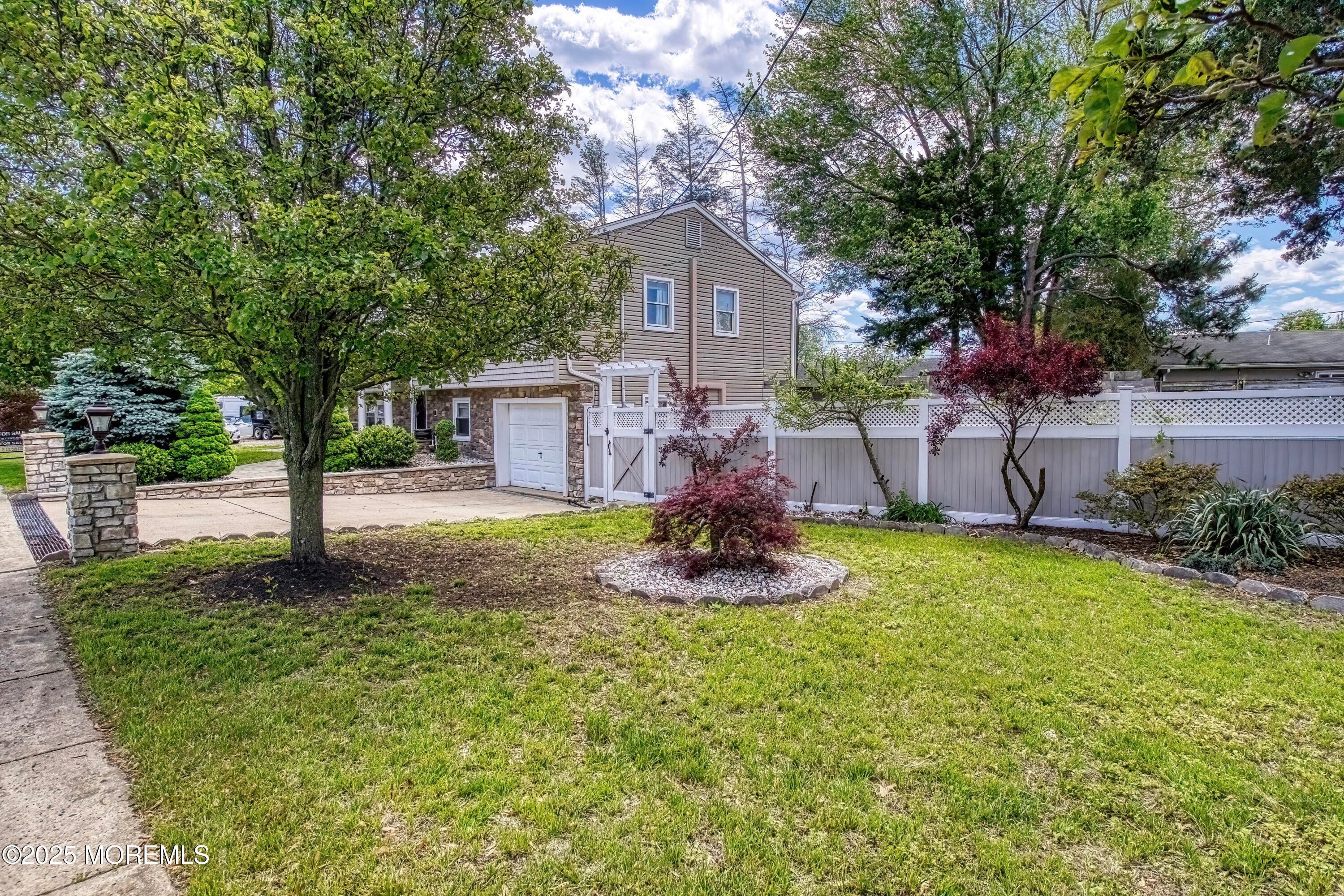 Toms River, New Jersey, 08753, United States, 5 Bedrooms Bedrooms, ,2 BathroomsBathrooms,Residential,For Sale,1996778