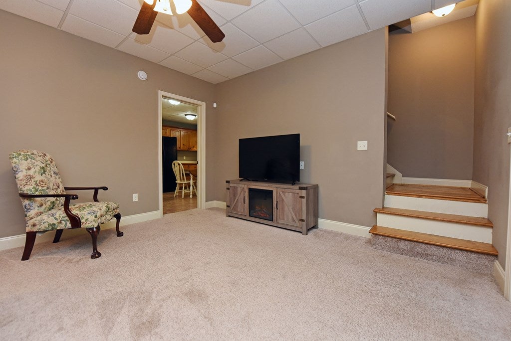 Hiawassee, Georgia, 30546, United States, 3 Bedrooms Bedrooms, ,4 BathroomsBathrooms,Residential,For Sale,1877027